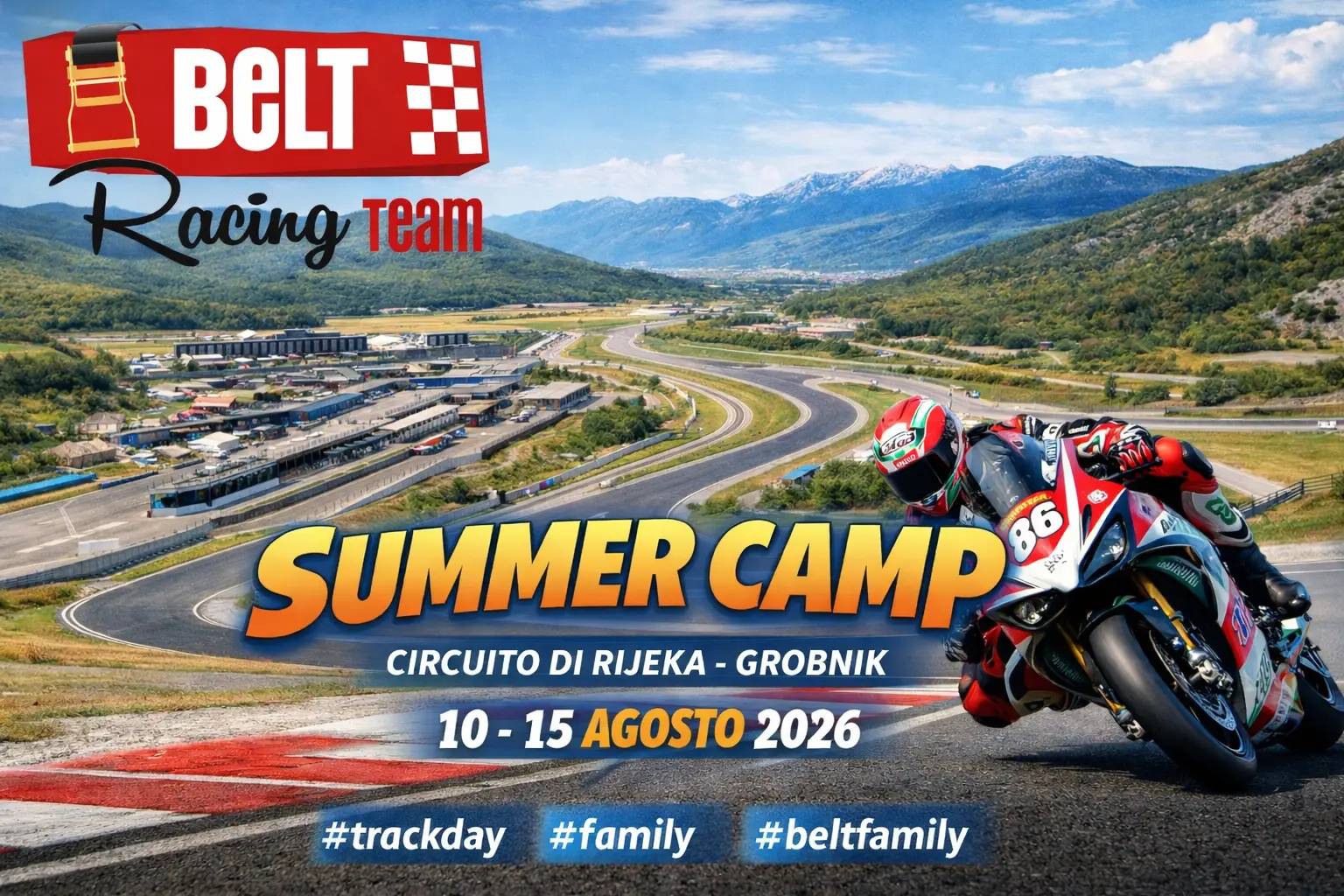 Un motociclista in gara su un circuito con il logo Belt Racing Team e dettagli sul Summer Camp 2026.